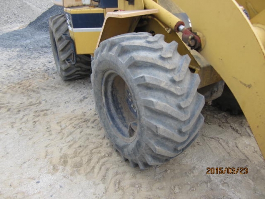 รถตัก WA40-2 #4*** 1742Hr  ปี1990 Tel : 098-858-5524 สามภพ ครับ