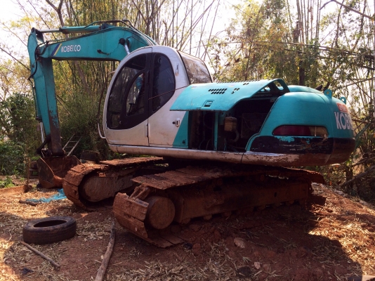 ขายด่วน รถแบคโฮ  KOBELCO   200รุ่น 5 สภาพดี พร้อมใช้งาน