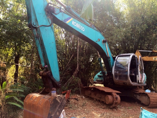 ขายด่วน รถแบคโฮ  KOBELCO   200รุ่น 5 สภาพดี พร้อมใช้งาน