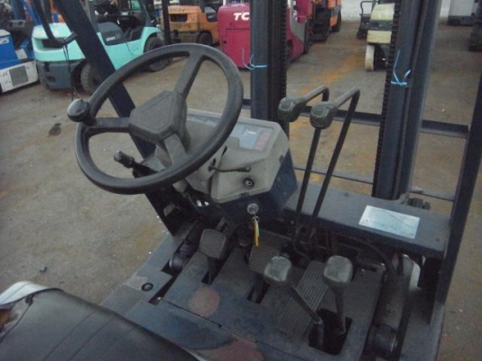 ขายรถโฟล์คลิฟท์มือสอง KOMATSU รุ่น FG15-15 ราคา 135,000 บาทนำเข้าจากประเทศญี่ปุ่น 100\% ไม่เคยใช้งานในประเทศไทย