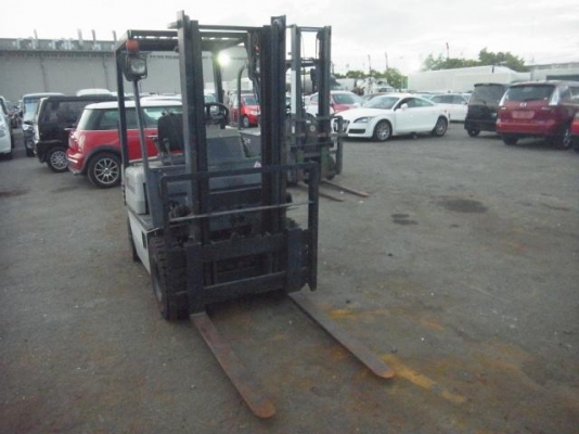 ขายรถโฟล์คลิฟท์มือสอง KOMATSU รุ่น FG15-15 ราคา 135,000 บาทนำเข้าจากประเทศญี่ปุ่น 100\% ไม่เคยใช้งานในประเทศไทย