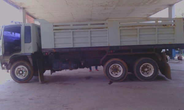 ขายด่วน  รถสิบล้อสองเพลาดั้มพ์  HINO  FM  3M  240  พร้อมใช้งาน เอกสารพร้อม