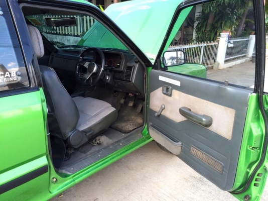 ด่วน ไม่มีที่จอด มาสด้า B2500 ด่วน ไม่มีที่จอด มาสด้า B2500