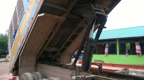 ขาย 10 ล้อดั้ม เพลาเดียว KT920 เปลี่ยนช่วงล่างใหญ่แล้ว เครื่อง HO7C 180 แรงม้า เกียร์ HO คัสซีสวยตลอดเส้น พวงมาลัยพาวเวอร์ ทะเบียนเต็มพร้อมโอน