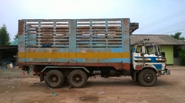 ขาย 10 ล้อดั้ม เพลาเดียว KT920 เปลี่ยนช่วงล่างใหญ่แล้ว เครื่อง HO7C 180 แรงม้า เกียร์ HO คัสซีสวยตลอดเส้น พวงมาลัยพาวเวอร์ ทะเบียนเต็มพร้อมโอน