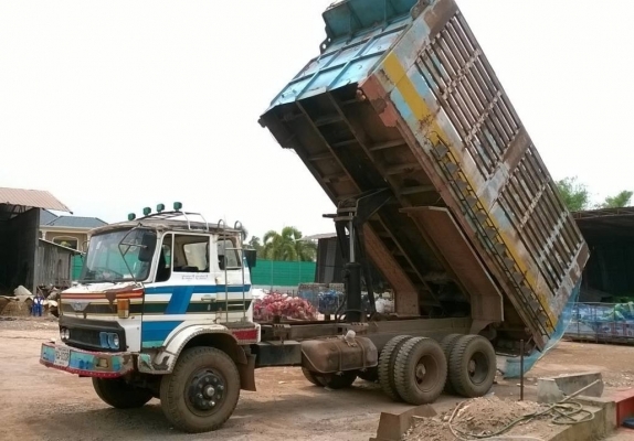 ขาย 10 ล้อดั้ม เพลาเดียว KT920 เปลี่ยนช่วงล่างใหญ่แล้ว เครื่อง HO7C 180 แรงม้า เกียร์ HO คัสซีสวยตลอดเส้น พวงมาลัยพาวเวอร์ ทะเบียนเต็มพร้อมโอน