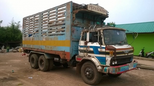 ขาย 10 ล้อดั้ม เพลาเดียว KT920 เปลี่ยนช่วงล่างใหญ่แล้ว เครื่อง HO7C 180 แรงม้า เกียร์ HO คัสซีสวยตลอดเส้น พวงมาลัยพาวเวอร์ ทะเบียนเต็มพร้อมโอน