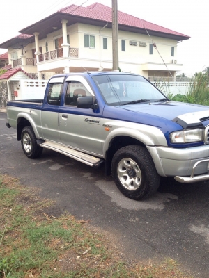 Mazda. โฟวิน 4x4. สภาพพร้อมใช้ Mazda. โฟวิน 4x4. สภาพพร้อมใช้