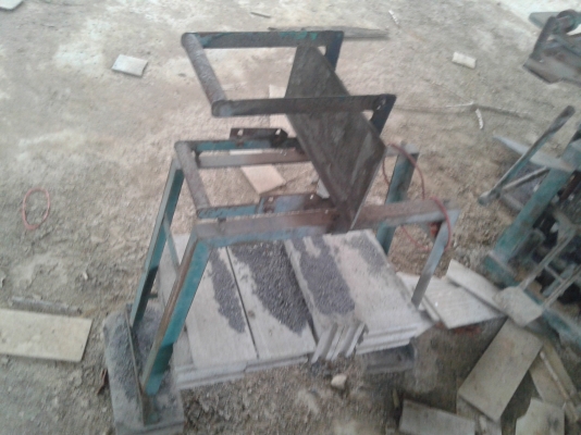 ขายเครื่องอัดอิฐบล็อคซีเมนต์ ระบบไฮโดรลิค 2 ก้อน