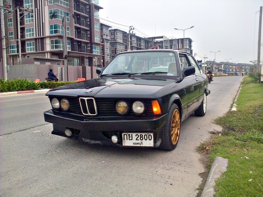 ขาย BMW 318 E21 2ประตู 65000 ซิ่งๆ วางเครื่องแล้ว