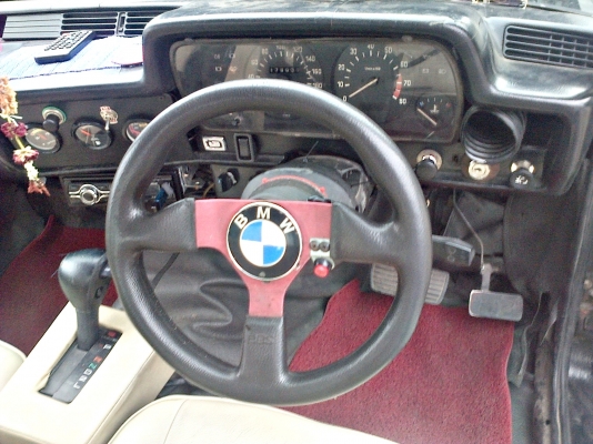 ขาย BMW 318 E21 2ประตู 65000 ซิ่งๆ วางเครื่องแล้ว