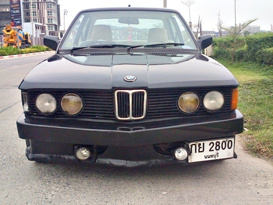 ขาย BMW 318 E21 2ประตู 65000 ซิ่งๆ วางเครื่องแล้ว