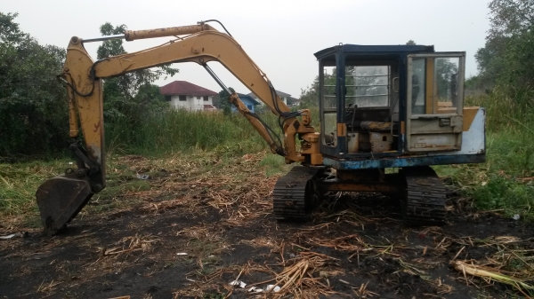 ขายแมคโครPC60-3 พร้อมใช้งานโซ่เต็มเพิ่งเปลี่ยน มาลองขับดูครับ ขาย 239000 บาท