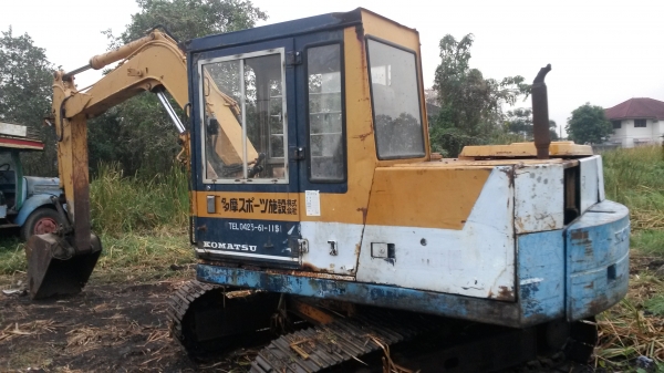 ขายแมคโครPC60-3 พร้อมใช้งานโซ่เต็มเพิ่งเปลี่ยน มาลองขับดูครับ ขาย 239000 บาท