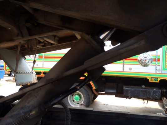 ขายด่วนสิบล้อดั้ม 195 เพลาเดียว ปี40 FVM33-Txxxxx ยางดี แอร์เย็น จัดแนนซ์ได้ ดอกเบี้ยถูก