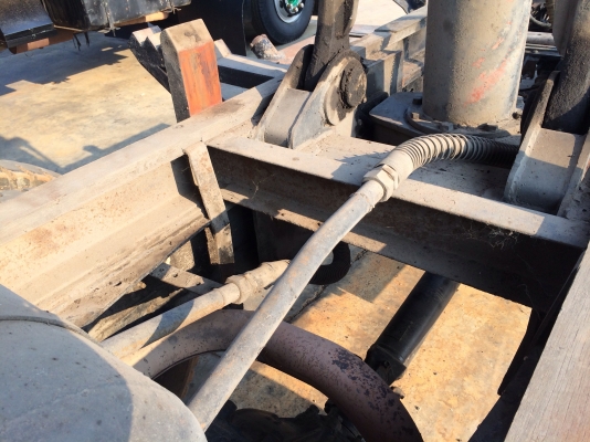 ขายด่วนสิบล้อดั้ม 195 เพลาเดียว ปี40 FVM33-Txxxxx ยางดี แอร์เย็น จัดแนนซ์ได้ ดอกเบี้ยถูก