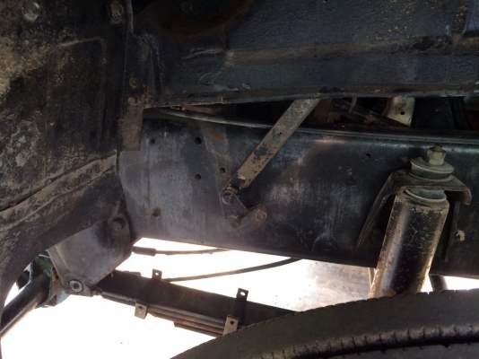 ขายด่วนสิบล้อดั้ม 195 เพลาเดียว ปี40 FVM33-Txxxxx ยางดี แอร์เย็น จัดแนนซ์ได้ ดอกเบี้ยถูก