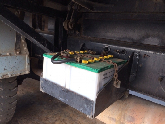 ขายด่วนสิบล้อดั้ม 195 เพลาเดียว ปี40 FVM33-Txxxxx ยางดี แอร์เย็น จัดแนนซ์ได้ ดอกเบี้ยถูก