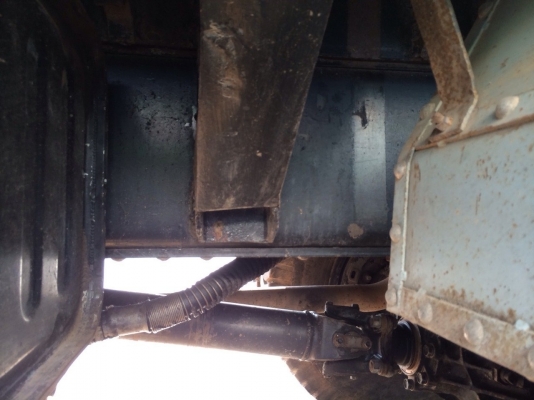 ขายด่วนสิบล้อดั้ม 195 เพลาเดียว ปี40 FVM33-Txxxxx ยางดี แอร์เย็น จัดแนนซ์ได้ ดอกเบี้ยถูก