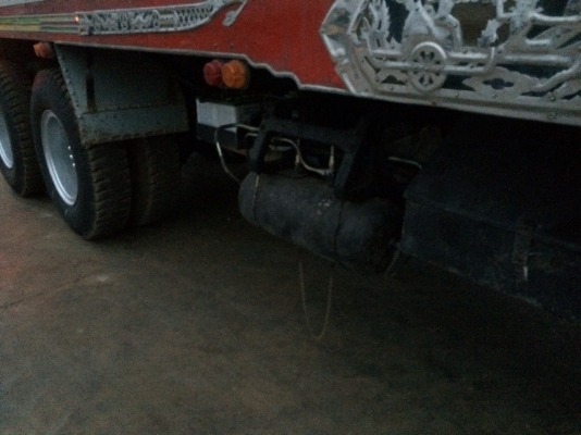 ขายด่วนสิบล้อดั้ม 195 เพลาเดียว ปี40 FVM33-Txxxxx ยางดี แอร์เย็น จัดแนนซ์ได้ ดอกเบี้ยถูก