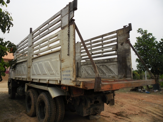 ขายรถบรรทุก 10 ล้อ 2 เพลาดั้ม HINO FM3M เครื่องเดิมเกียร์เดิมทะเบียนเต็ม