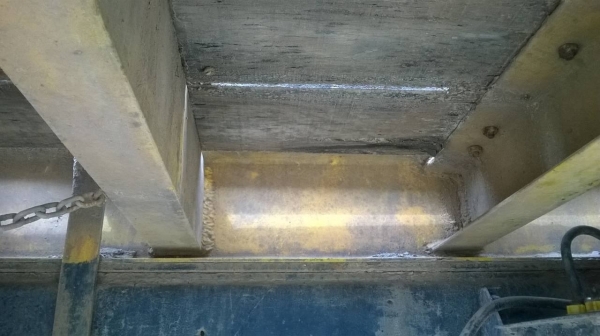 ขายเทนเลอร์ ไอ้หลง FN527M-A เครื่อง 6D16 195 แรงม้า เกียร์ 10 สปีด คัสซีสวยตลอดเส้น หางเหล็กบีมเจาะร้อยแข็งแรง ทะเบียนพร้อมโอนครับ