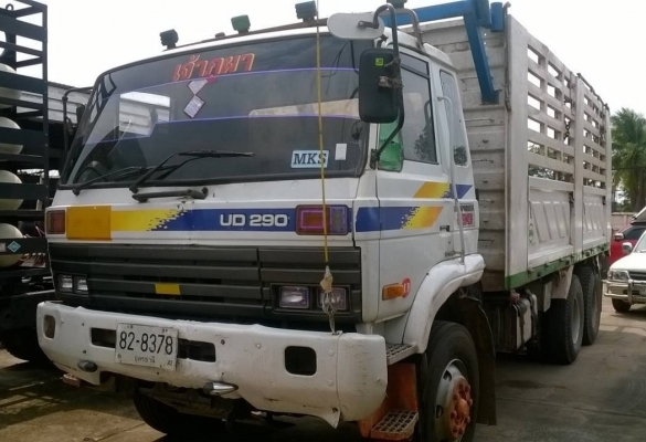 ขาย 10 ล้อ NISSAN CWM430M มีระบบลากพ่วง คัสซีสวยตลอดเส้น เครื่อง PE6 เทอร์โบ 290 แรงม้า เกียร์เดิม กระบะสวย ทะเบียนพร้อมโอนครับ