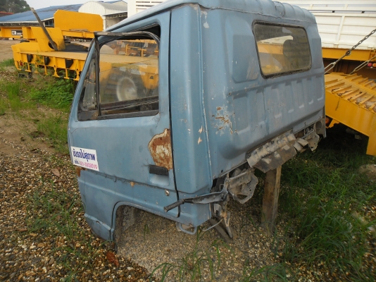 ขายหัวรถ6ล้อISUZU NPR 115 ของห้างสภาพไม่ผุภายในครบ