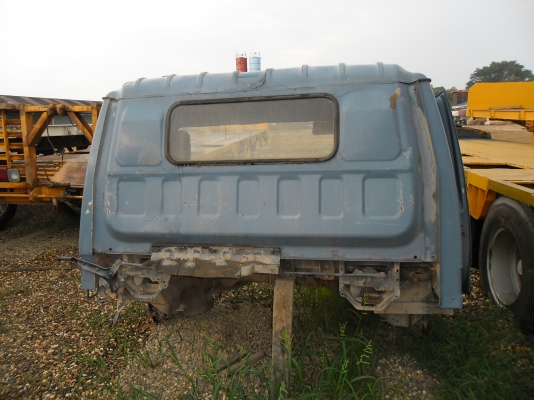 ขายหัวรถ6ล้อISUZU NPR 115 ของห้างสภาพไม่ผุภายในครบ