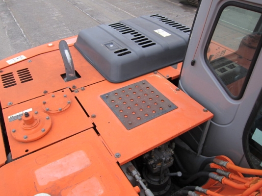 ขายด่วน Hitachi ZX120 นำเข้าจากญี่ปุ่นยังไม่ผ่านการใช้งานในไทย สภาพสวยมาก