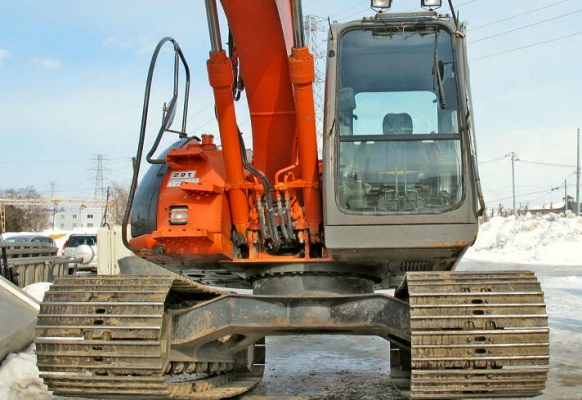 ขายด่วน Hitachi ZX135US นำเข้าจากญี่ปุ่น สภาพสวย พร้อมใช้งาน