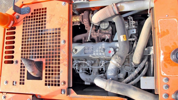 ขายด่วน Hitachi ZX135US นำเข้าจากญี่ปุ่น สภาพสวย พร้อมใช้งาน