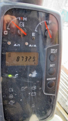 ขายด่วน Hitachi ZX135US นำเข้าจากญี่ปุ่น สภาพสวย พร้อมใช้งาน