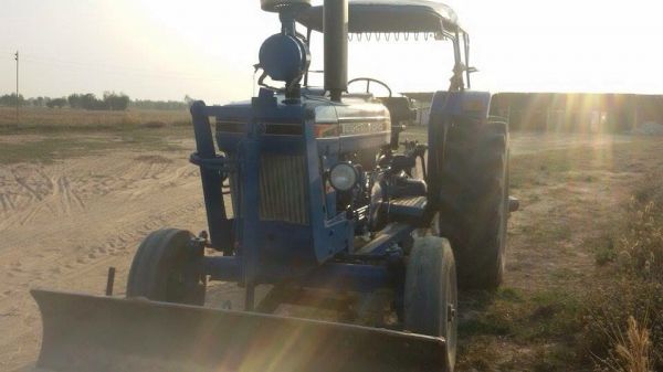 ขาย ฟอร์ด 6610 เสื้อลาย รถสวยพร้อมใช้