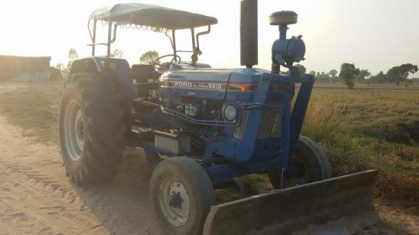 ขาย ฟอร์ด 6610 เสื้อลาย รถสวยพร้อมใช้