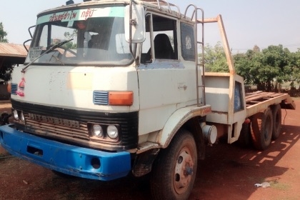 MITSUBISHI FUSO FN215K 260 HP EK100 สิบล้อเพลาเดียว เทรลเลอร์ท้ายลาดขึ้นรถแบ็คโฮร PC 200 รถสภาพดีมากครับพร้อมใช้งานได้เลย เครื่องยนต์ 260 แรงลงเล่มครบพร้อมเครื่องแรงดีมากไม่มีเยิ้ม หัวเก๋งสวยไม่ผุภายในเก๋งคอนโซลครบพร้อม พวงมาลัยเพาเวอร์ ระบบเบรคทริ๊ปฟี้คร