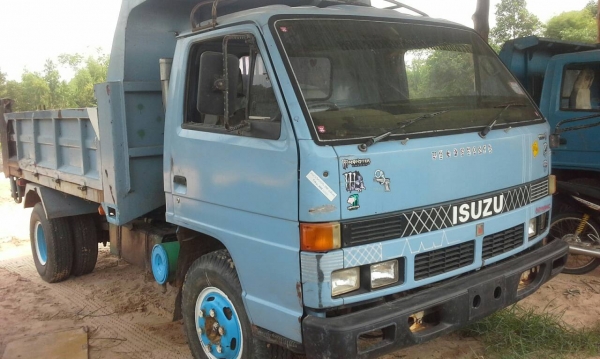 ขายด่วนรถ6ล้อดั้มNPR59LU5-M-Fปี39เครือง115แรงรถสวยเดิม