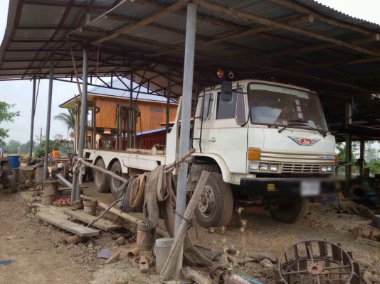 ขายรถเทเลอร์สิบล้อ Hino sumo 227 เครื่อง 220 แรง 2 เพลา แชสซีสวยไม่มีผุ ทะเบียนพร้อม