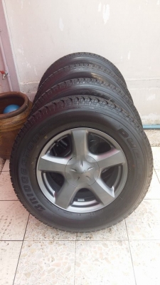 ขายล้อแม็กป้ายแดง new dmax x-series สีรมดำ 17"ยางปี15  สนใจติดต่อเล็กคลองสามครับ 081-3747940