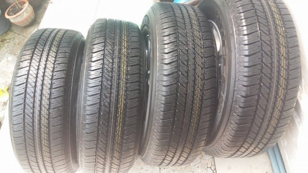 ขายล้อแม็กป้ายแดง Fortuner 17" ยางปลายปี14  สนใจติดต่อเล็กคลองสามครับ 081-3747940