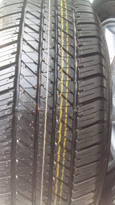 ขายล้อแม็กป้ายแดง Fortuner 17" ยางปลายปี14  สนใจติดต่อเล็กคลองสามครับ 081-3747940