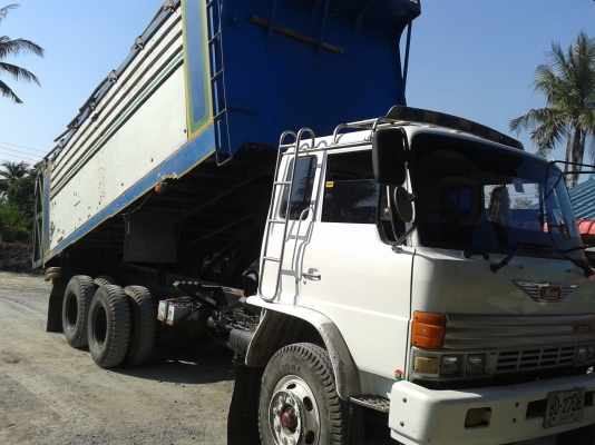 ขายรถเดิมๆครับรถซื้อมามือแรกยHENO FM177 LA เครื่องEH700 168แรง2เพลากระบะดั้มวิ่งอ้อยพร้อมบาร์สภาพพร้อมใช้เลยคราบ