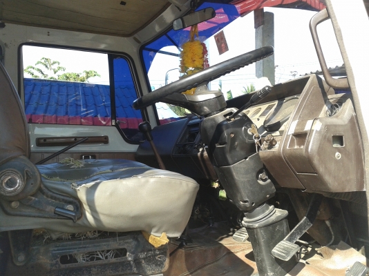 ขายรถเดิมๆครับรถซื้อมามือแรกยHENO FM177 LA เครื่องEH700 168แรง2เพลากระบะดั้มวิ่งอ้อยพร้อมบาร์สภาพพร้อมใช้เลยคราบ