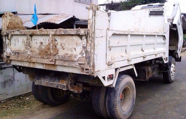 ***ขายแล้วครับขอบคุณ Truck2hand ขาย ISUZU NPR-125 6ล้อดั้มดิน5คิว ประกอบ NPR58L 4BG1-125HP ปี2543 เครื่อง4BG1-125แรง ฝาดำ เกียร์สั้น เครื่องดี แน่นดี แรงดี เกียร์ดีเข้าง่าย ไม่หลุด ช่วงล่างใหญ่ Fหน้า-หลัง คัสซีดี เสริมเหล็ก บน-ล่าง หนา แข็งแรง กระบ