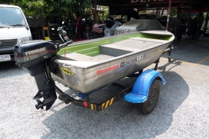 ขาย เรือปิเนียม STESSL 12 ฟุต พร้อมเครื่อง 9.9 EVINRUDE (จากญี่ปุ่น ) ขนาดเรือ กว้าง 145 ซม.