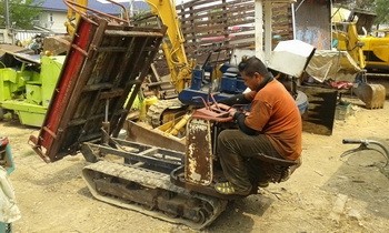 ขาย ข รถบรรทุก ตีนตะขาบเล็ก YANMAR: CD 16D เครื่องดีเซล ดั๊มไฮโดรลิค