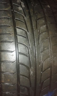 ขายล้อVolvoแท้รุ่นTitanขอบ17กว้าง7off43ติดยางดอกหนาปี12สวย