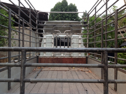 6ล้อเล็ก  ปี53 ไม่ติดเวลา NKR71E เครื่อง 120 แรง LPG แก๊สจากโรงงาน ประหยัด แรงสุดๆ ยาว 3.20 ม.กว้าง 1.80ม.สภาพสวยๆ พร้อมใช้งานได้เลย โทร 081-7634892 อยู่ราชบุรี