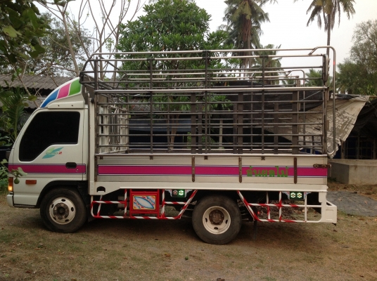 6ล้อเล็ก  ปี53 ไม่ติดเวลา NKR71E เครื่อง 120 แรง LPG แก๊สจากโรงงาน ประหยัด แรงสุดๆ ยาว 3.20 ม.กว้าง 1.80ม.สภาพสวยๆ พร้อมใช้งานได้เลย โทร 081-7634892 อยู่ราชบุรี