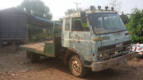 ขายถูกๆๆ ((99,000)). 6ล้อเทรนเลอร์ บรรทุกรถแบคโคร Pc60 สบาย พร้อมใช้งาน